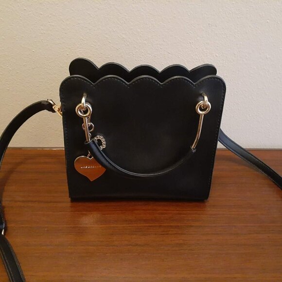 Like Dreams Scalloped Top Black Bag with Heart Charms - Picture 6 of 16